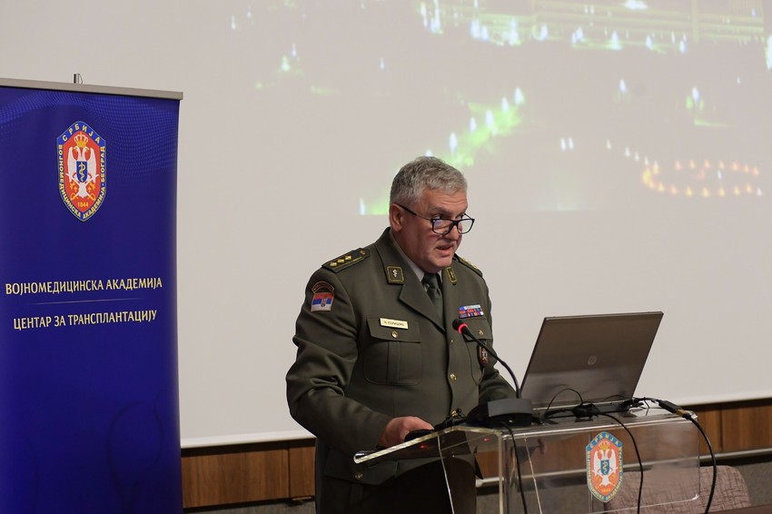 Ova vrsta medicine zahteva vrhunsko znanje i veštine, ali i duboko ukorenjene etičke principe, timski rad i nesebičnost svih uključenih u program transplantacije, kazao je načelnik VMA pukovnik prof. dr Nenad Perišić