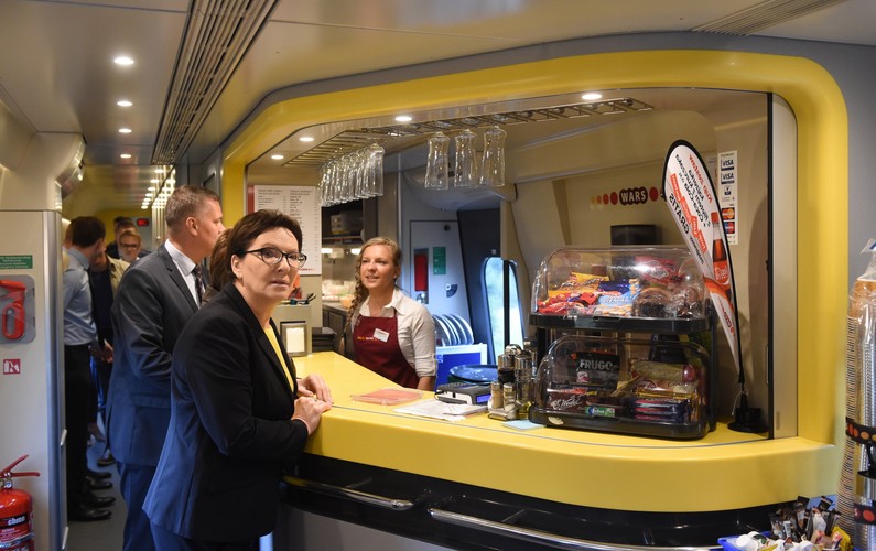 Ewa Kopacz w drodze na Dolny Śląsk