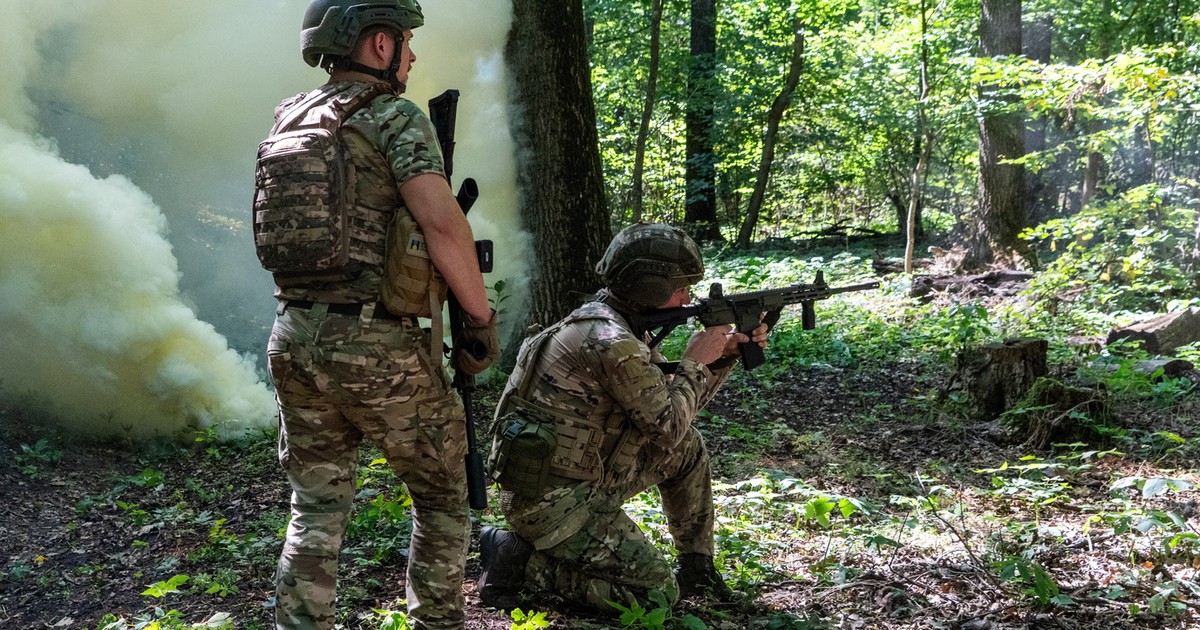 Rosjanie zmienili taktykę i pozbyli się motocykli, ale Ukraińcy robią swoje. "Do rosyjskiej armii w końcu dotarł XXI w."