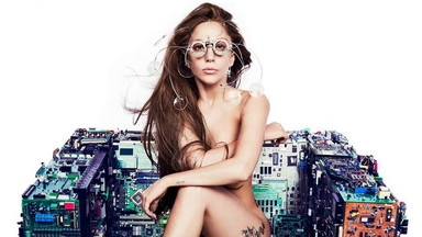 Lady Gaga rozebrała się, by promować singiel