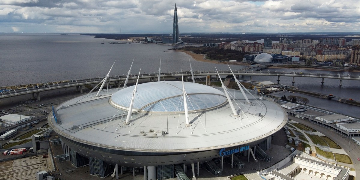 W fazie grupowej Euro 2020 reprezentanci Polski będą grali na stadionach w Sankt Petersburgu i w Sewilli