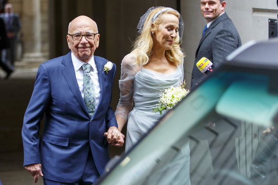 Drugi ślub Murdocha i Hall