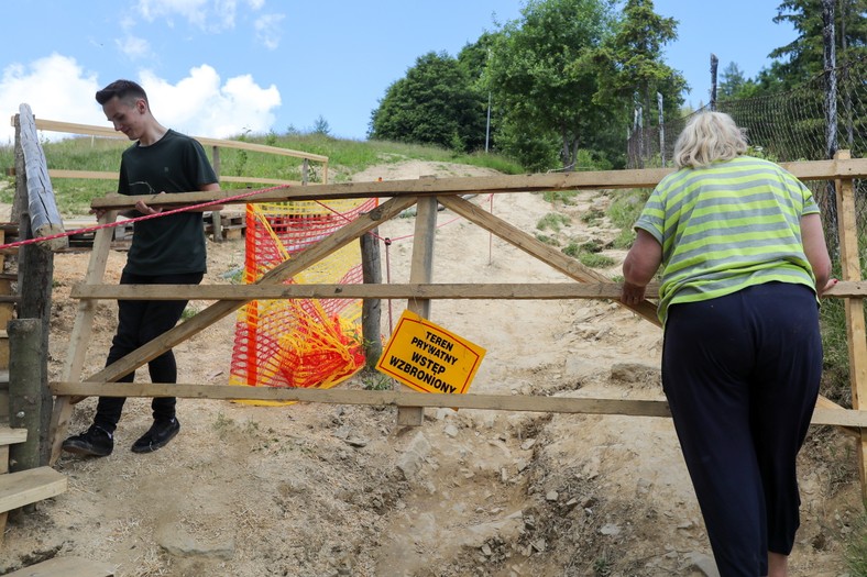 Zagrodzony szlak na Gubałówkę przez właścicieli prywatnych gruntów, 5 lipca br.