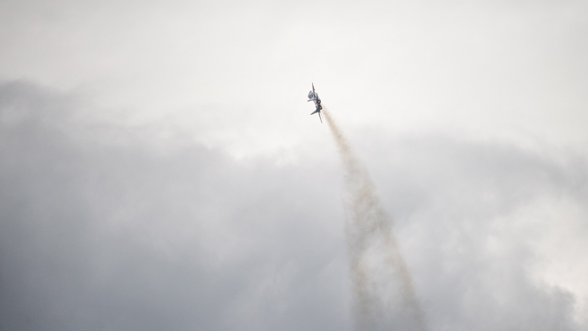 Bułgarski minister obrony Nikołaj Nenczew podał dzisiaj cenę zaproponowaną przez Polskę za remont silników bułgarskich myśliwców MiG-29. Jest to według niego 600 tys. euro za silnik, podczas gdy rosyjska cena wynosi 1,05 mln euro.