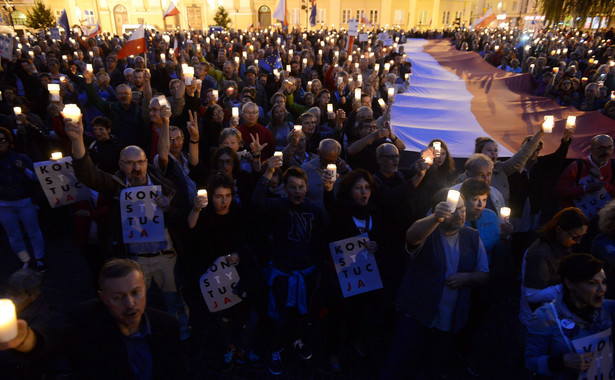 Nowoczesna i PO chcą nowej komisji śledczej. "PiS wystraszyło się protestów, wobec obywateli i polityków rozpoczęło inwigilację"