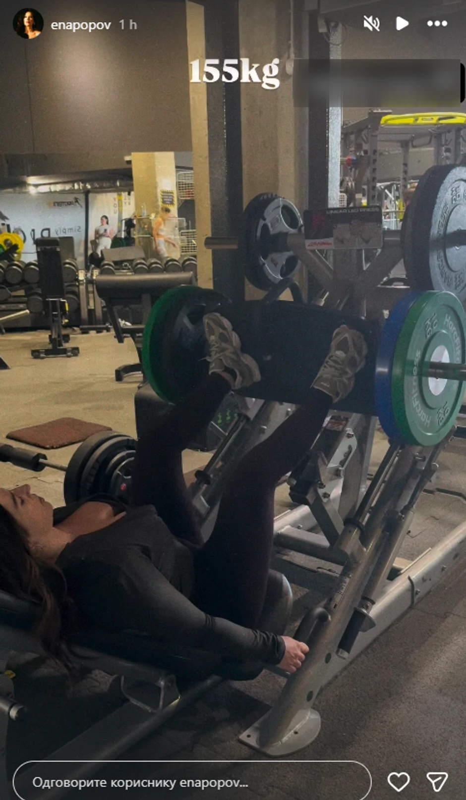 Ena Popov u teretani