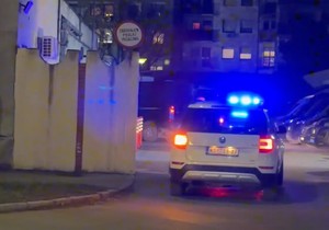 Privođenje osumnjičenog u Novom Sadu