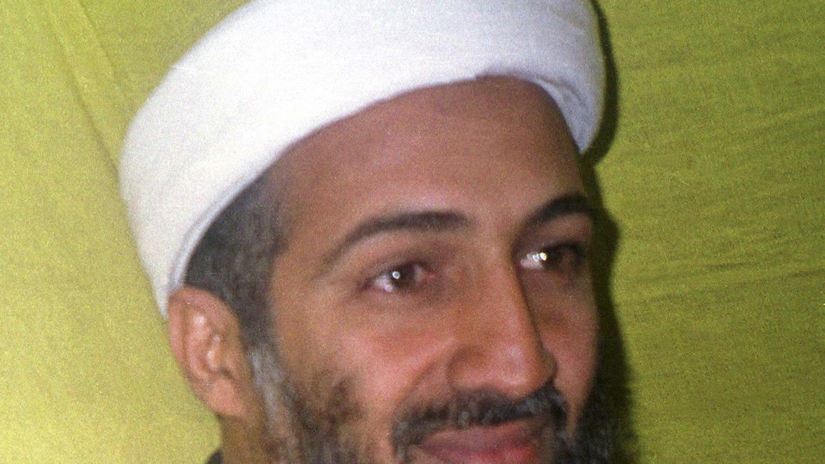 Osama bin Laden, jeden z najbardziej poszukiwanych terrorystów świata, zginął w wyniku akcji amerykańskich wojsk wspieranych przez służby Pakistanu - informuje serwis CNN.