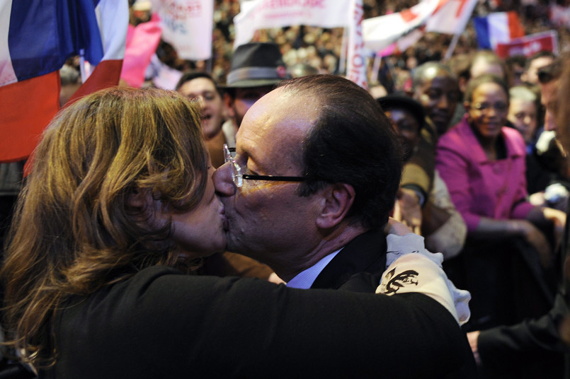 Władza zadziałała niczym kwas, wyżarła nasza miłość od środka. Plotka o Gayet zatruwa mi życie od października 2012 roku. Już 5 miesięcy po wyborach prezydenckich usłyszałam o niej pierwszy raz. CZYTAJ WIĘCEJ: Ani słowa o romansie. Prezydent Hollande odpowiada mediom