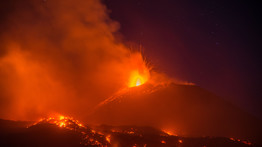 Vészhelyzet: újra kitört az Etna - videó