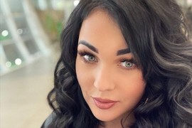 Aleksandra je nakon SEDMOG POROĐAJA izgubila SVE ZUBE I OŠTAR VID: "Ostarila sam preko noći, sve me boli, nemam STRIJE NA STOMAKU jer nema više šta da popuca"