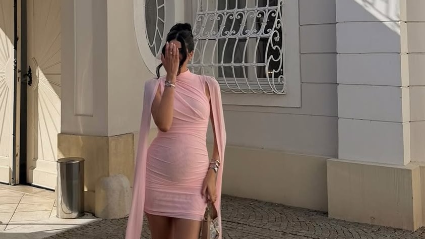 Už čoskoro sa stane mamou: Naša modelka zdieľala zábery s tehotenským bruškom