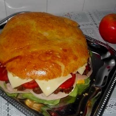 Hatalmas hamburger 