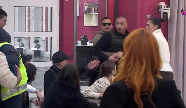 Viktor se zaleteo na Asmina