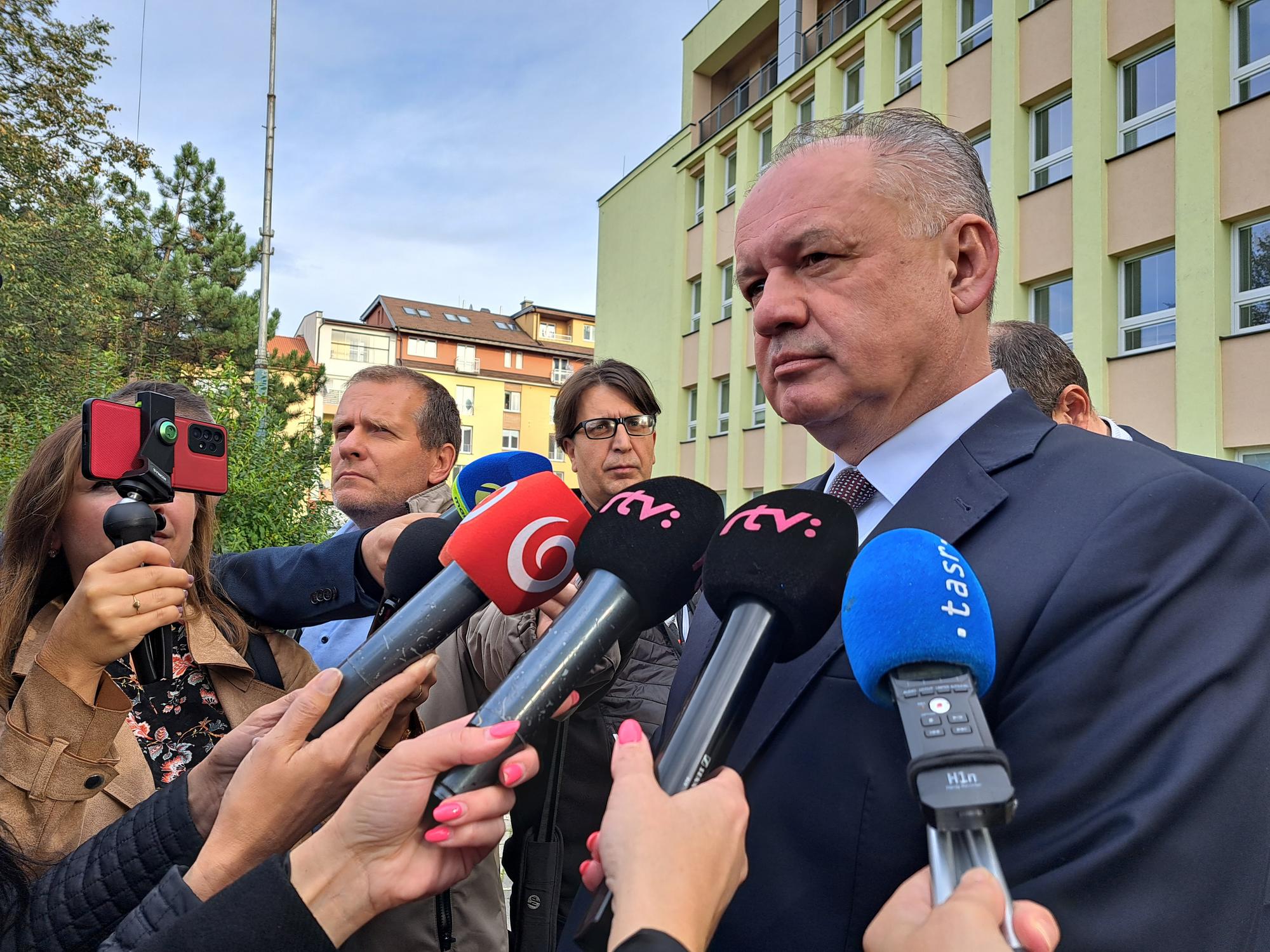 Slovenský exprezident Andrej Kiska po vynesení rozsudku v Poprade v stredu 11. októbra 2023.