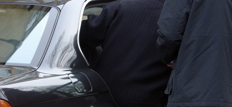 Minister ujwnił tajemnicę służbową mediom. Stanie przed sądem