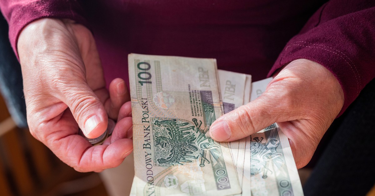354,86 zł miesięcznie od KRUS. Ale tylko dla tej jednej grupy seniorów. Kto może liczyć na taki dodatek do emerytury?