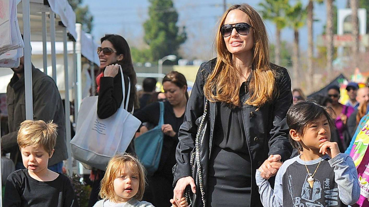 Angelina Jolie z dziećmi - zajawka