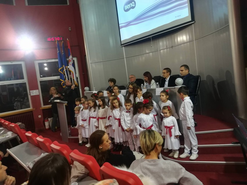 Skup je otvorio dečiji hor