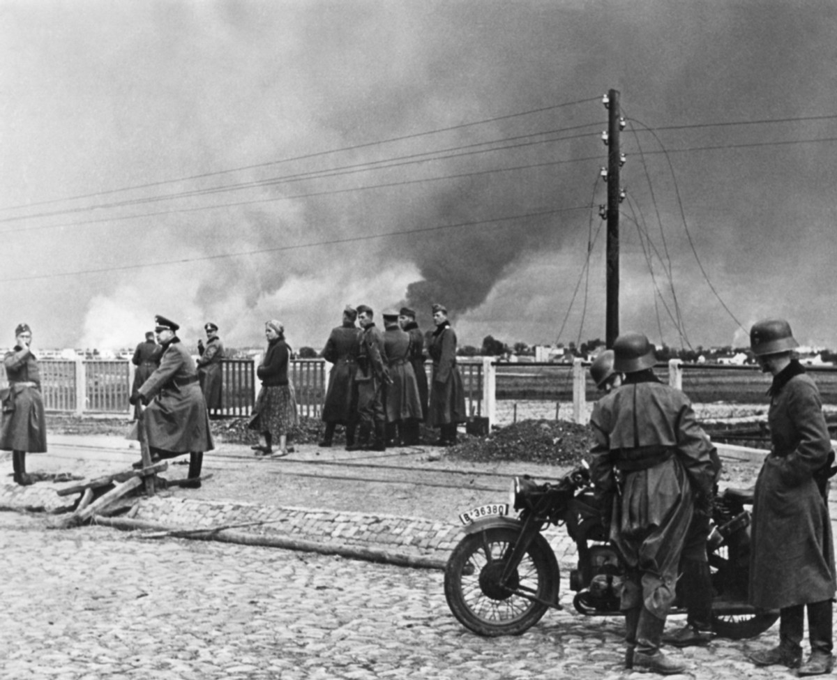 Warszawa podczas bombardowania w 1939 r.