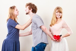 Wiedza na wagę złota: jak nie wpaść w sidła oszusta matrymonialnego?