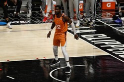 NBA. Zwycięstwo Phoenix Suns pod nieobecność Bookera i Paula