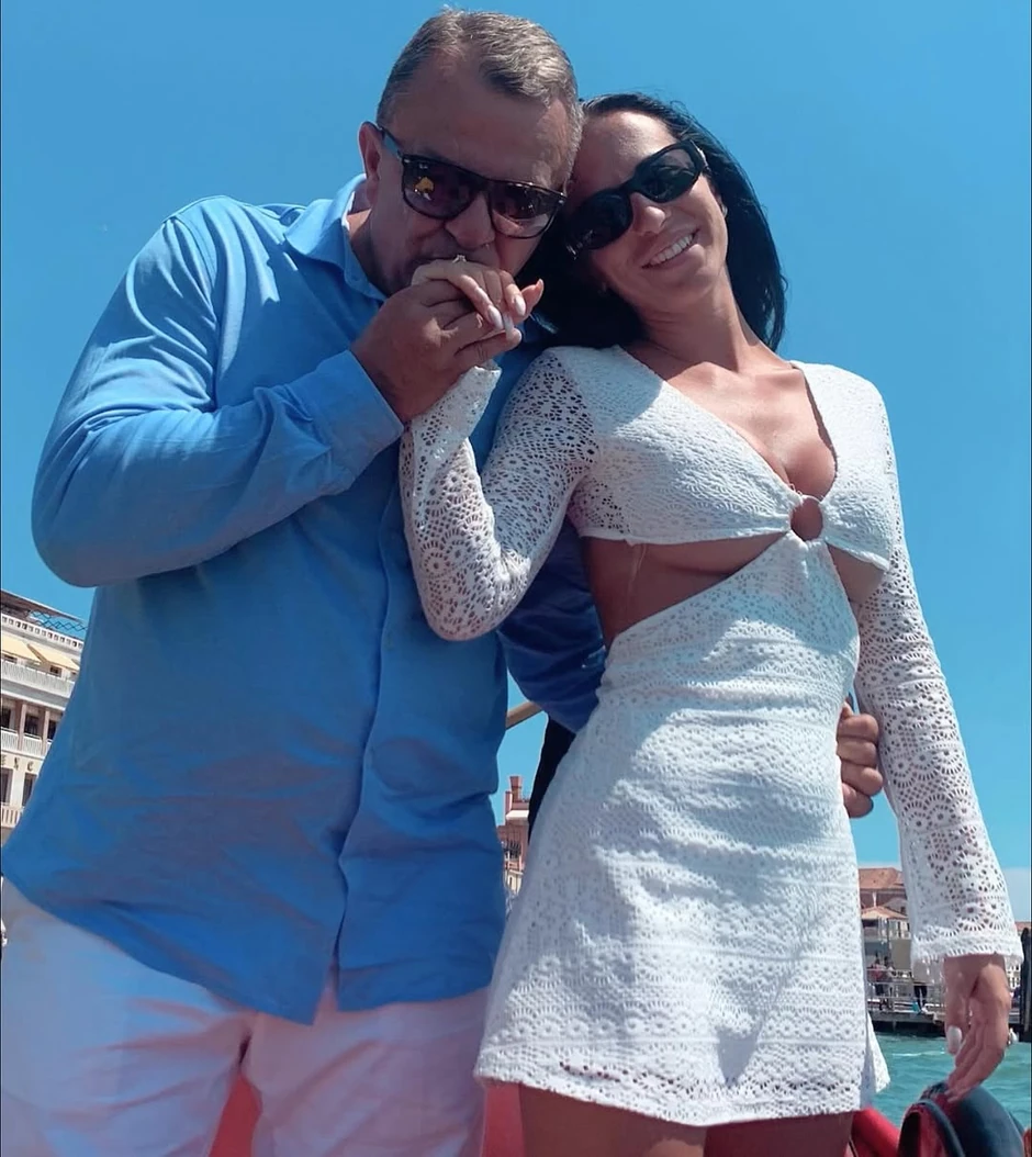 Cipka sa pokojnim mužem