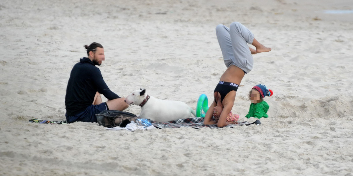 Ola Szwed na plaży