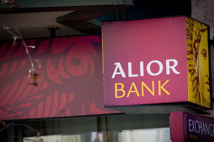 Tąpnięcie na akcjach Alior Banku. Firma dementuje plotki