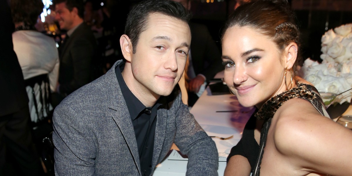 Aktorzy Joseph Gordon Levitt i Shailene Woodley. Wcielili się w role Edwarda Snowdena i jego dziewczyny Lindsay Mills