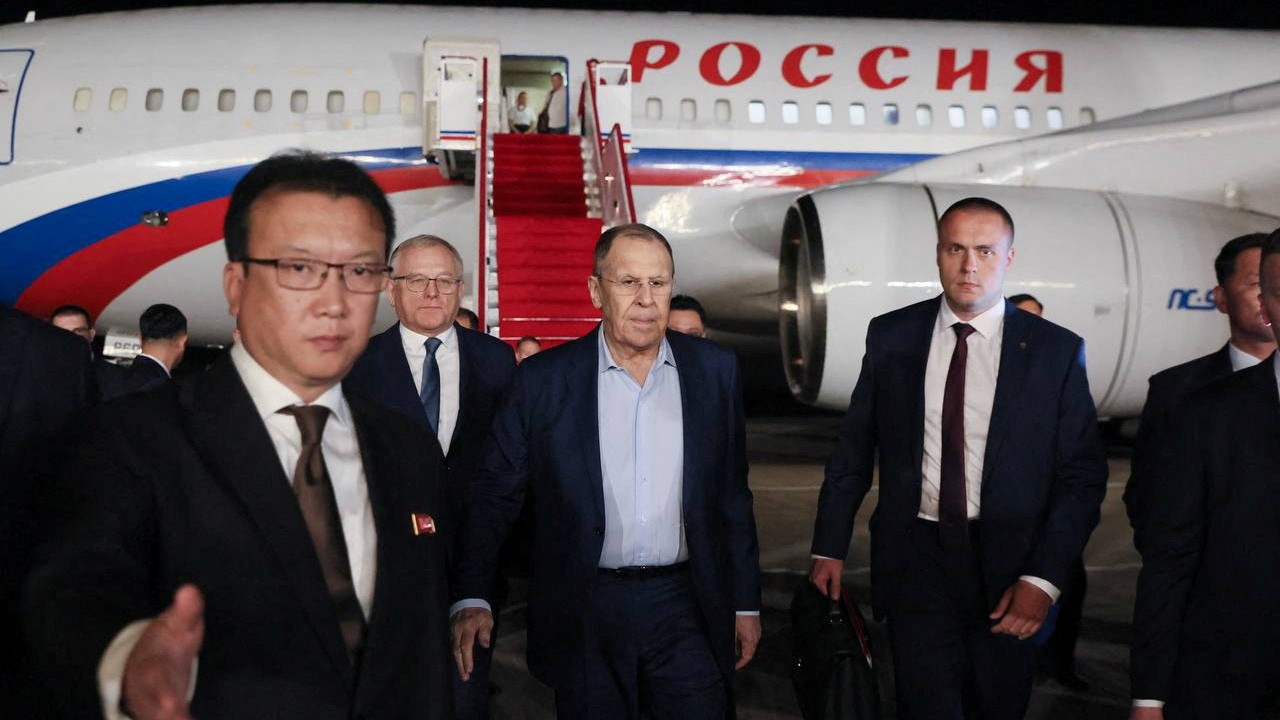Ruský minister zahraničných vecí Sergej Lavrov navštívil Severnú Kóreu.