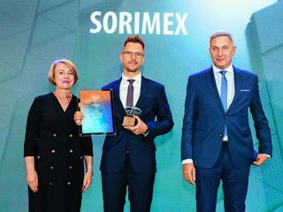 W imieniu Sorimexu wyróżnienie odebrał wiceprezes firmy Paweł Sobociński. Zwycięzcy gratulowali Paweł Zielewski, redaktor naczelny magazynu „Forbes”, oraz Dorota Oleniuk, dyrektor ds. korporacyjnych region kujawsko-pomorski ING Bank Śląski.