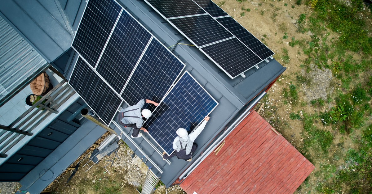 Trzeba zapłacić podatek od paneli fotowoltaicznych. Zmiana w przepisach wskazuje na konkretne sytuacje