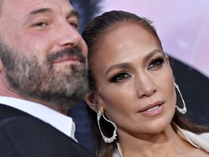 Jennifer Lopez és Ben Affleck vörös szőnyeges csókja mindent visz