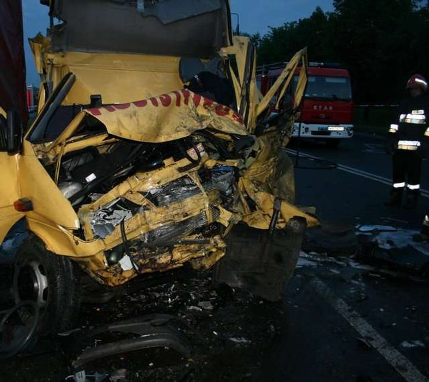 Tragiczny wypadek. 1 osoba nie żyje, 3 są ranne! ZDJĘCIA