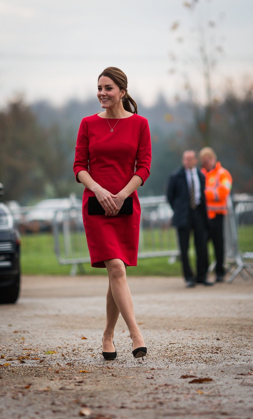 W niemal identycznej chętnie chodzi księżna Kate