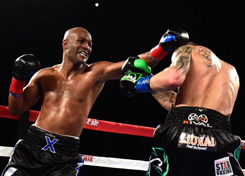 Bernard Hopkins pożegnał się z ringiem. Legenda brutalnie znokautowana