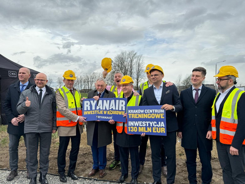 Ryanair zbuduje centrum symulatorowo-treningowe przy lotnisku w Krakowie