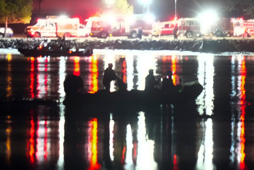 Potraga za preživelima u reci Potomak nakon sudara aviona i helikoptera