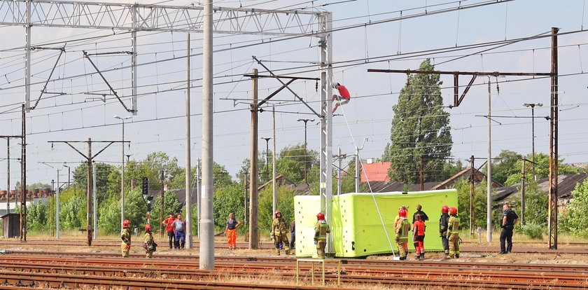 Alarm na stacji Łódź Kaliska. Wszystkie służby w akcji. Co tam się stało?