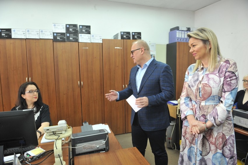 Vesić: Za 2020. godinu obezbeđeno je oko 469 miliona dinara za porodilje