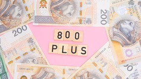 800 plus dla seniorów za lata opieki nad dziećmi: wydano oficjalną opinię prawną w sprawie