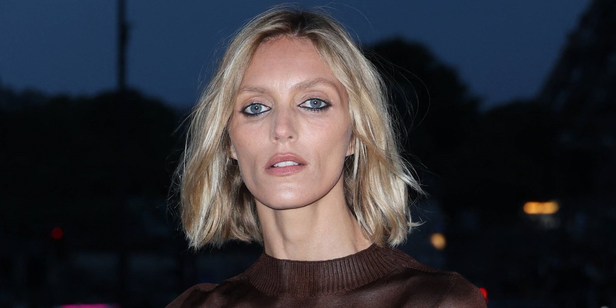 Anja Rubik zaskakuje kreacją. 