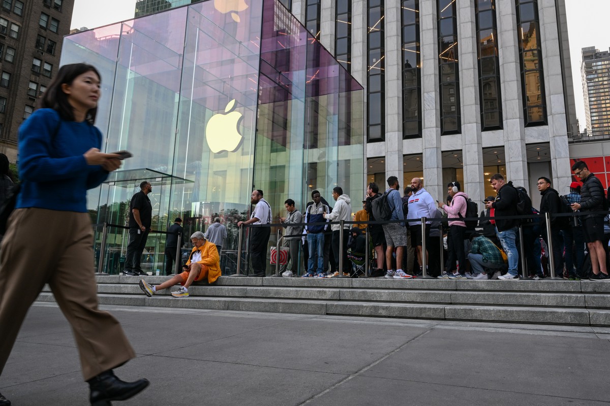 Apple na razie nie odczuwa skutków wojny handlowej. Zyski lepsze od prognoz