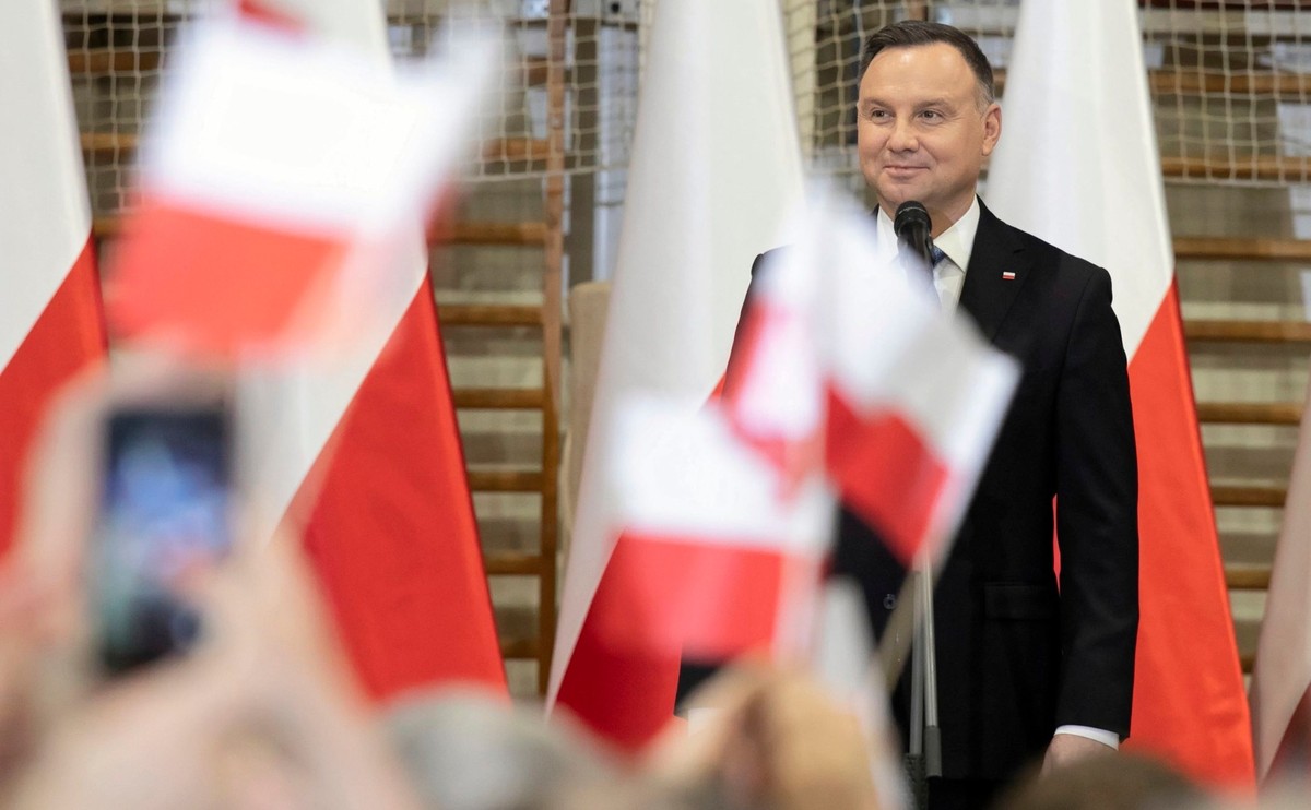 W opublikowanym wczoraj sondażu – przeprowadzonym dla „Polski The Times” – Andrzej Duda ma w pierwszej turze 41 proc., następna, Małgorzata Kidawa-Błońska – 24 proc. Ale druga tura to sygnał ostrzegawczy.