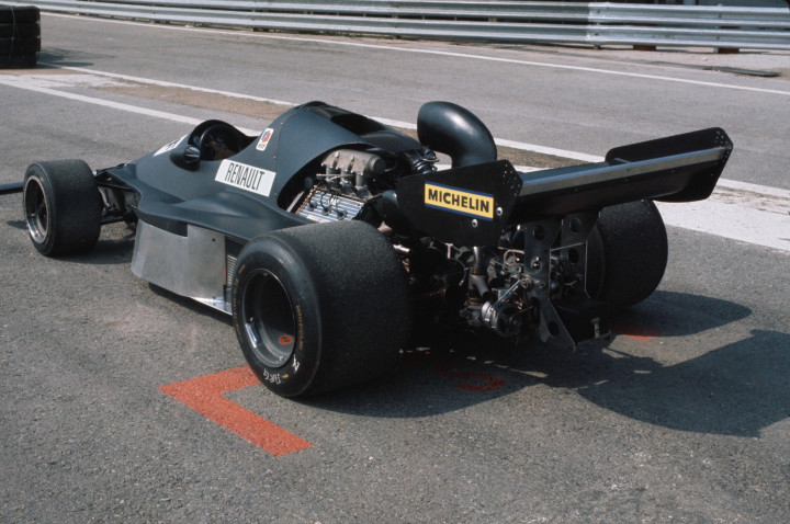 Bolidy Formuły 1 Renault podczas Classic Days
