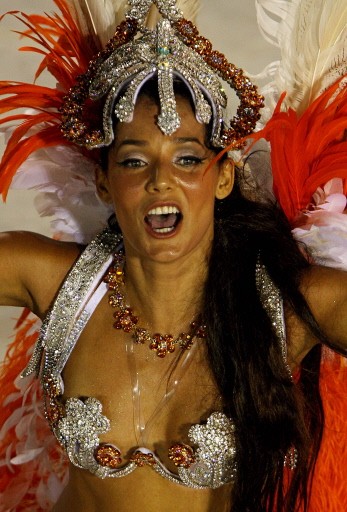 BRAZIL-CARNIVAL-PARADE-SAMBA SCHOOL