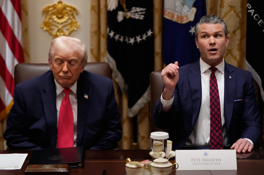 Donald Tramp i Pit Hegset