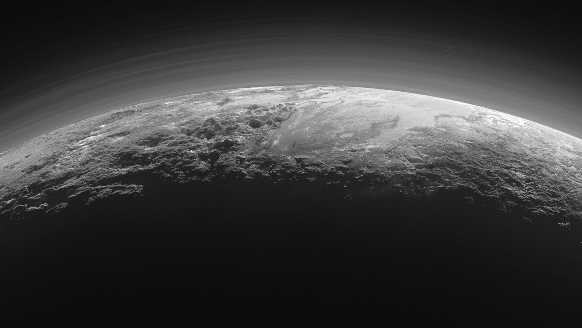 NASA opublikowała kolejną partię zdjęć Plutona