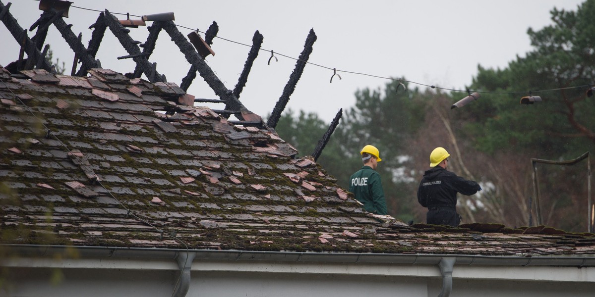 Trassenheide na północy Niemiec. Spalony dom dla uchodźców